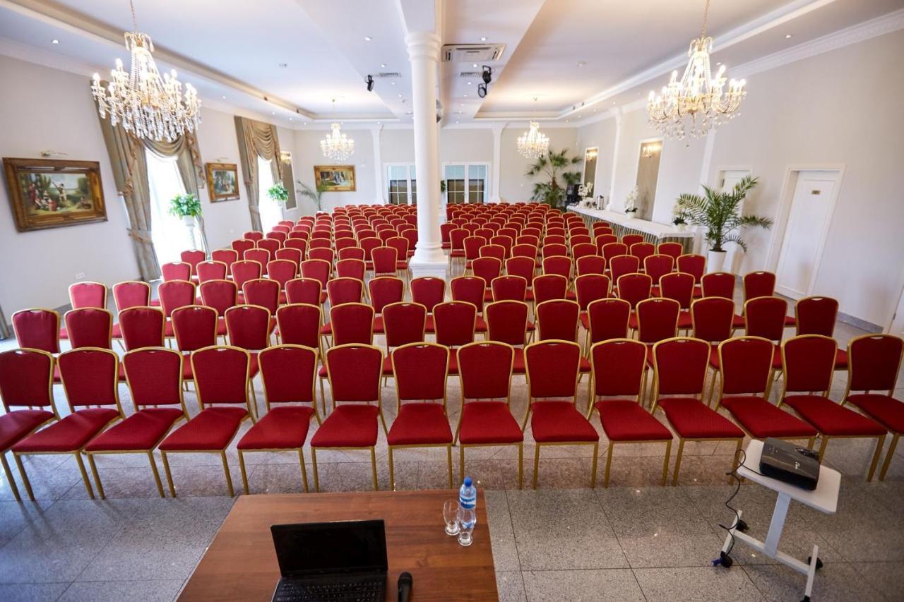 Parisel Palace Centrum Konferencyjno-Wypoczynkowe Klimki Pod Lukowem المظهر الخارجي الصورة